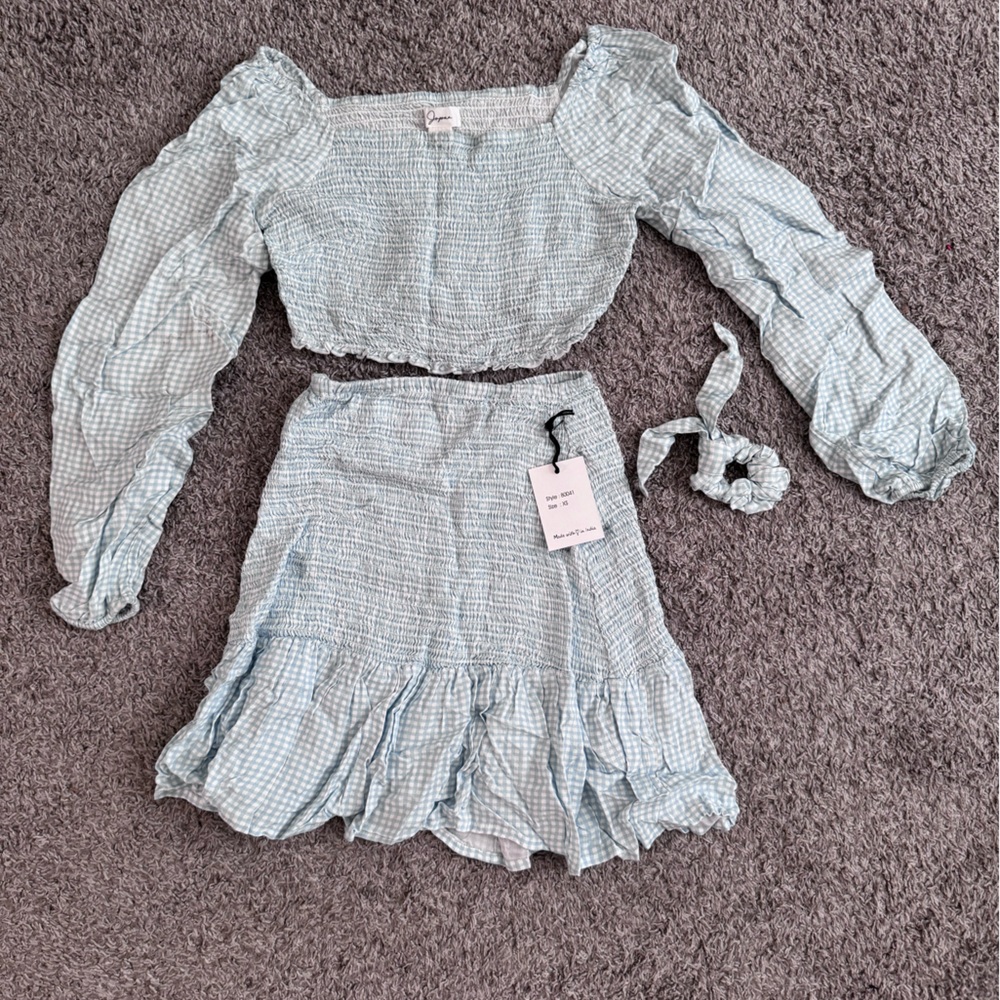 3 piece set, skirt scrunchy ribbed top light blue white plaid